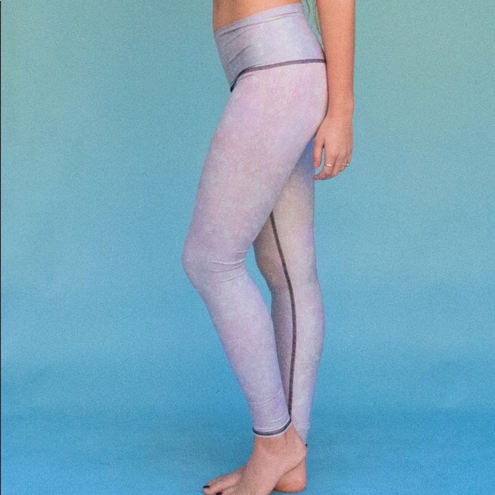 Teeki White Snake Opal Hot Pants